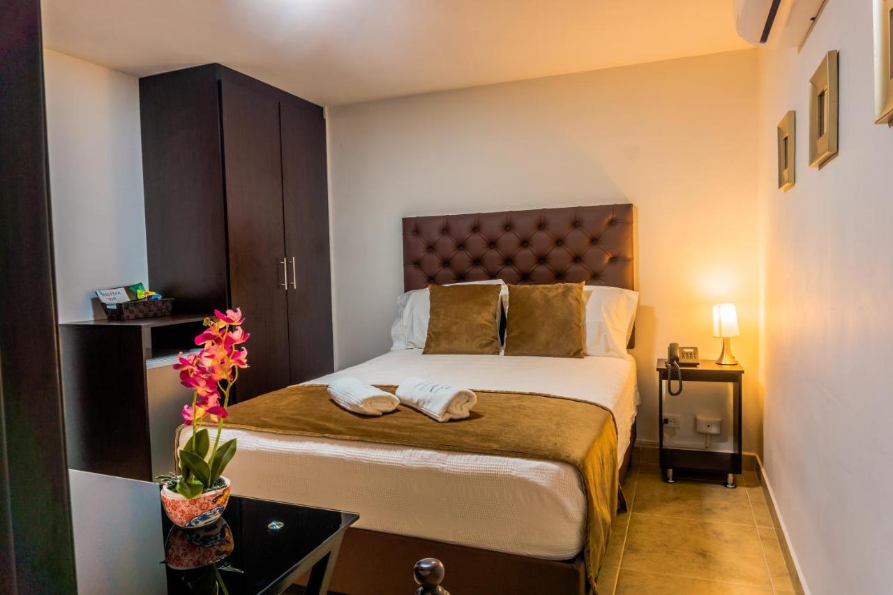 Hotel Alamos Del Parque بيريرا المظهر الخارجي الصورة