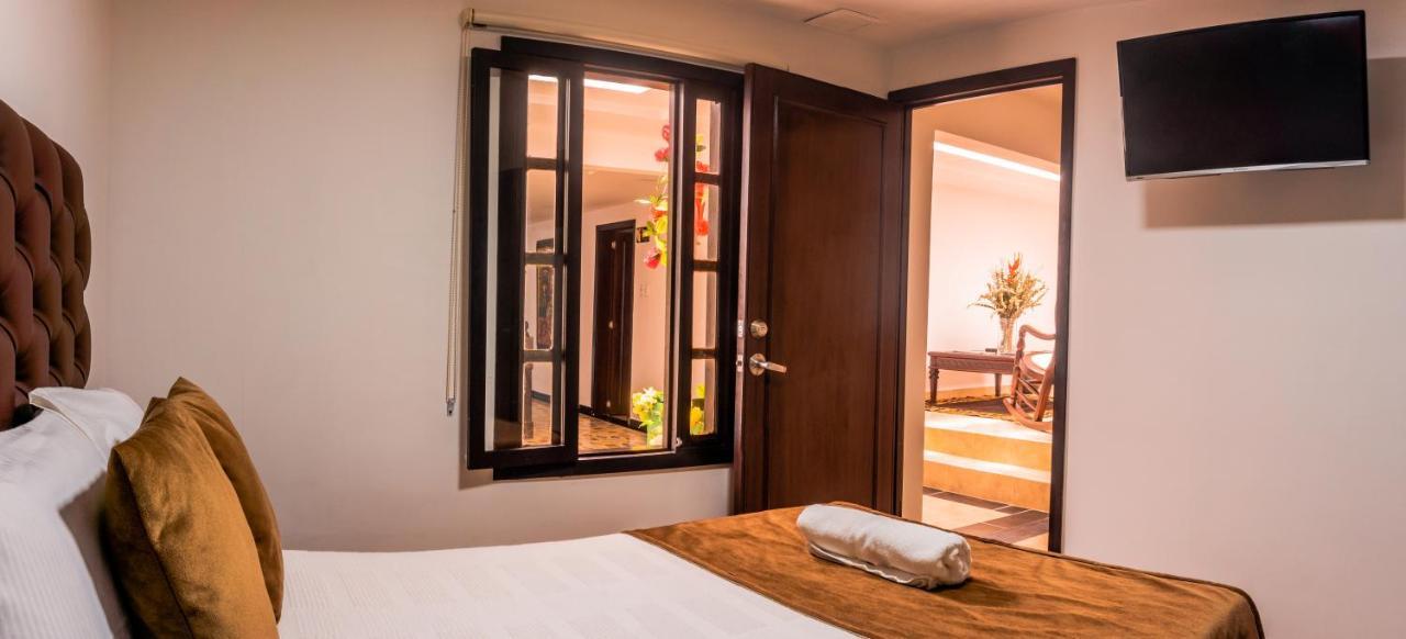 Hotel Alamos Del Parque بيريرا المظهر الخارجي الصورة